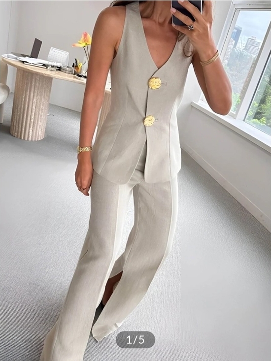 Commense Pants - NWT Commense Grey Wide-Leg Pantsuit with Gold Button Vest, Large